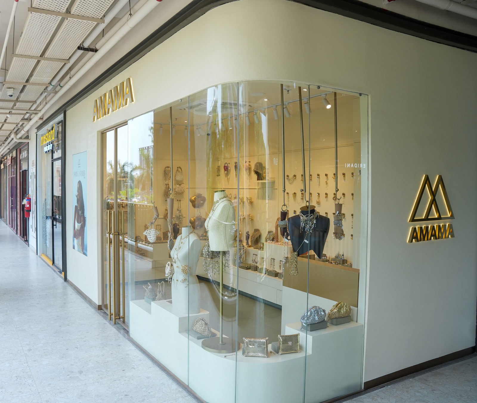 Amama Jewels storefront