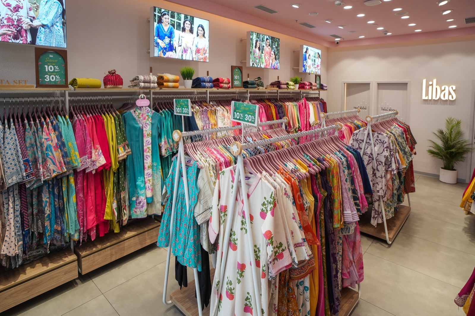 Libas storefront